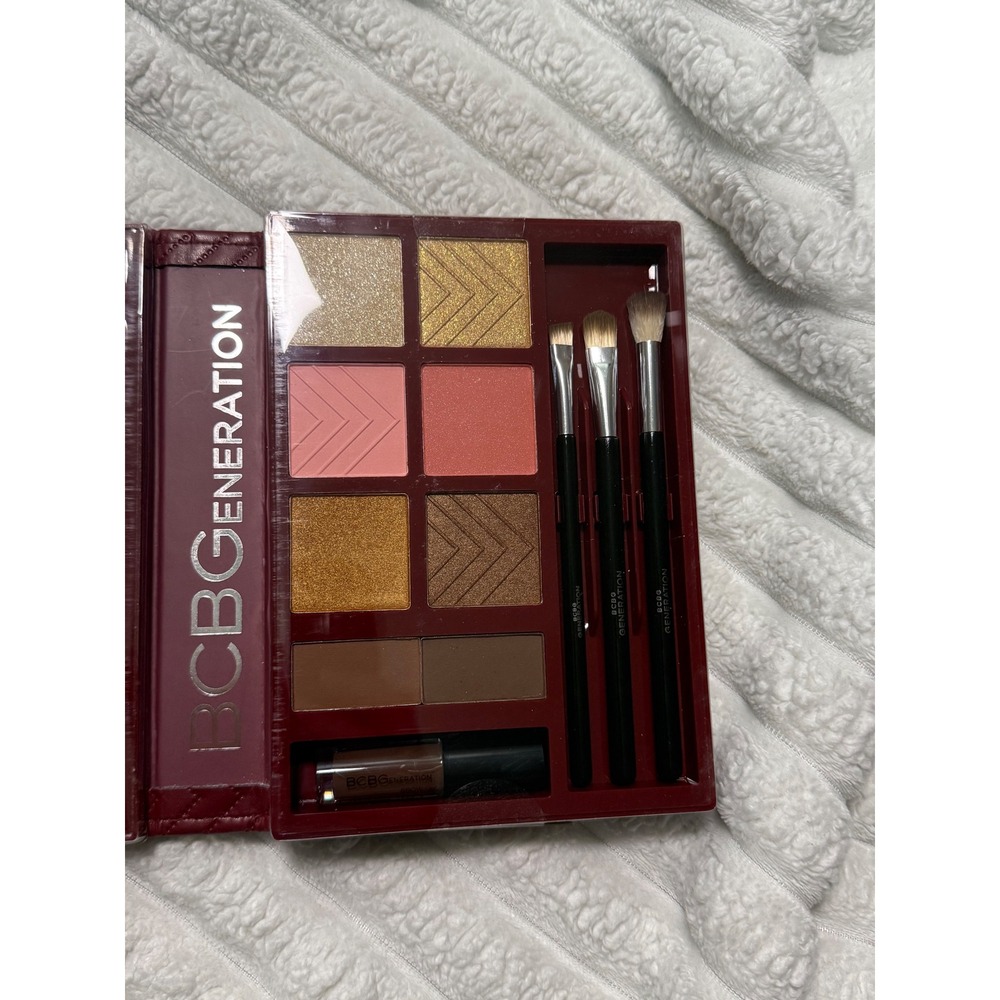 BCBGeneration 36 Pc Total Face & Eye Palette Makeup Kit Burgundy Quilted Case - Picture 4 of 8